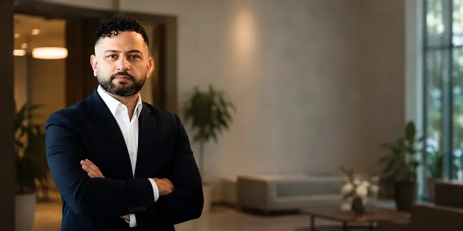 نوید اسکندری، مشاور کسب‌وکار و توسعهٔ کسب‌وکار